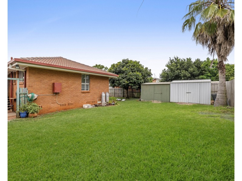 14 Charter Crescent, Rockville QLD 4350