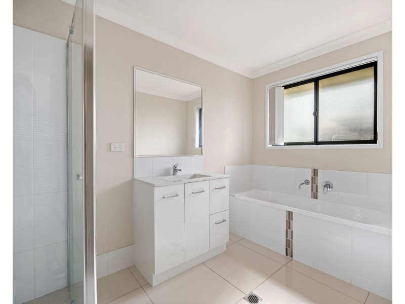 21 Mia Street, Wyreema QLD 4352