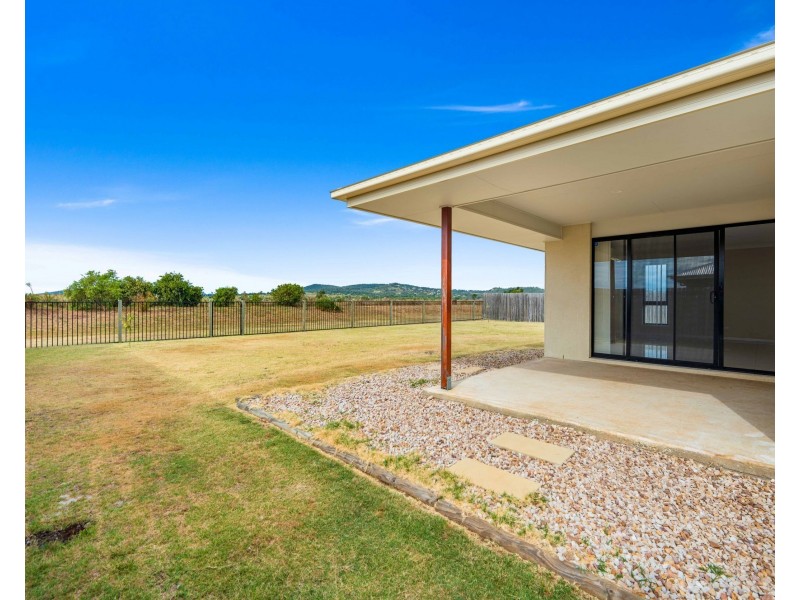 21 Mia Street, Wyreema QLD 4352