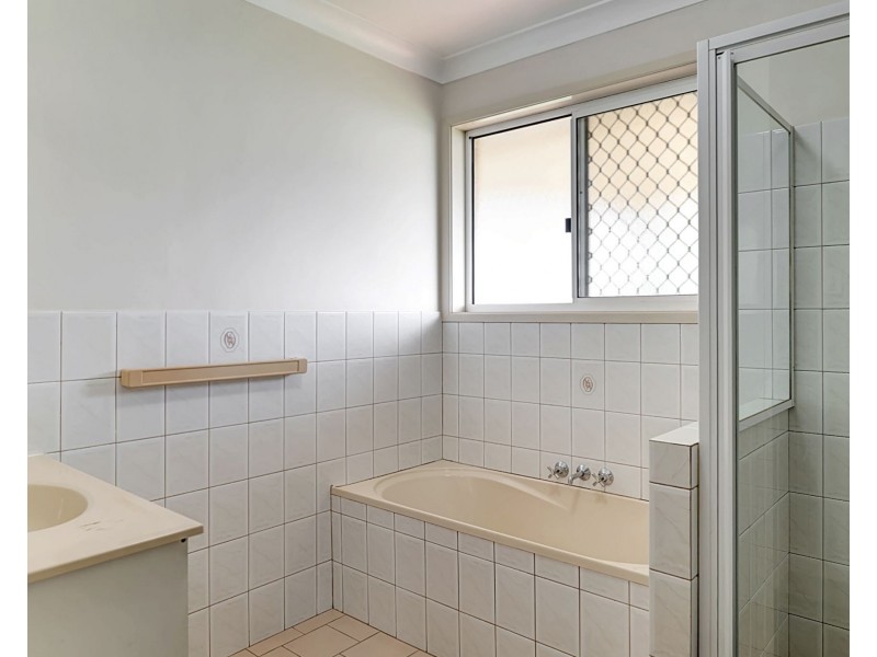 10 Muller Street, Kearneys Spring QLD 4350