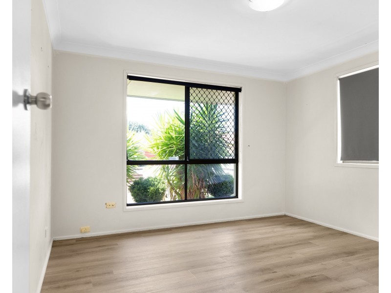 6 Carey Street, Kearneys Spring QLD 4350