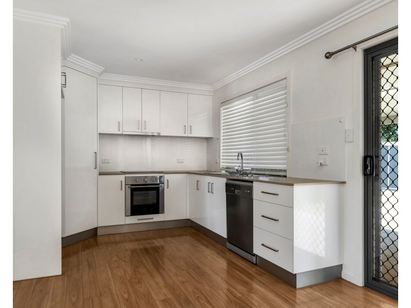 42 Lotus Crescent, Centenary Heights QLD 4350