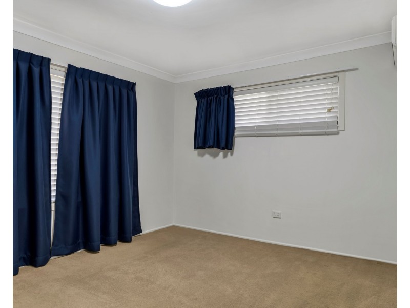 42 Lotus Crescent, Centenary Heights QLD 4350