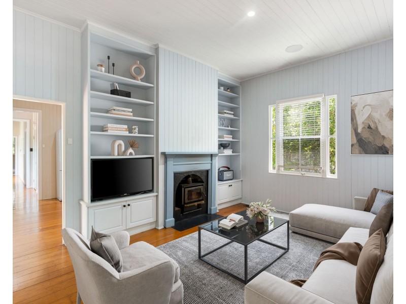 16 Dunmore Street, East Toowoomba QLD 4350