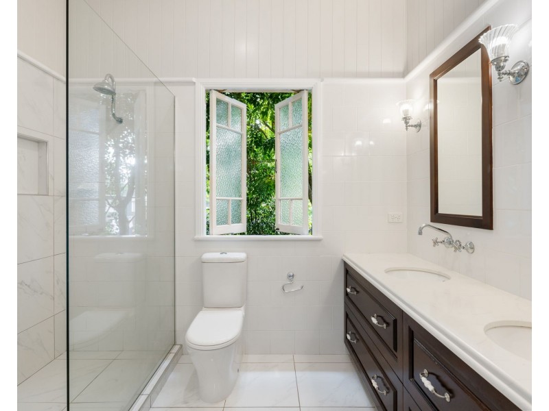 16 Dunmore Street, East Toowoomba QLD 4350