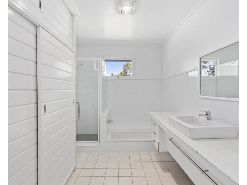 96 Ramsay Street, Centenary Heights QLD 4350