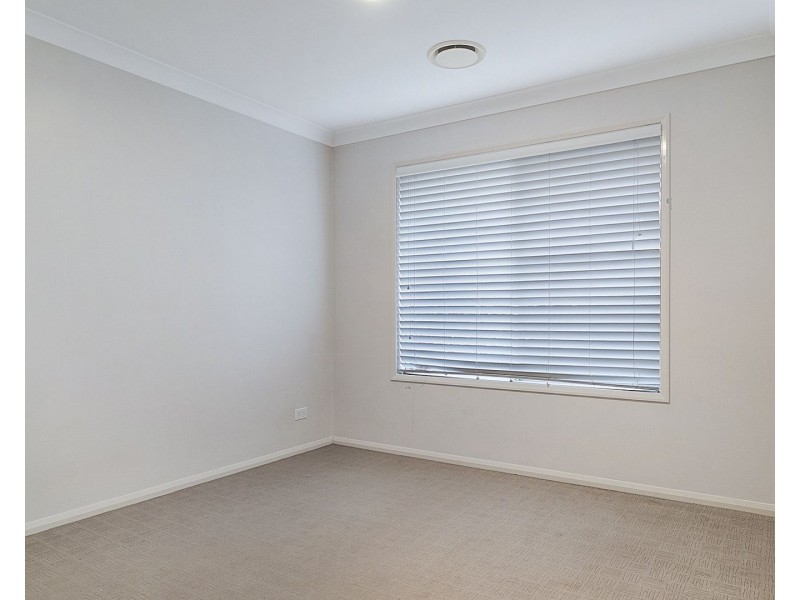 128 Kearney Street, Kearneys Spring QLD 4350