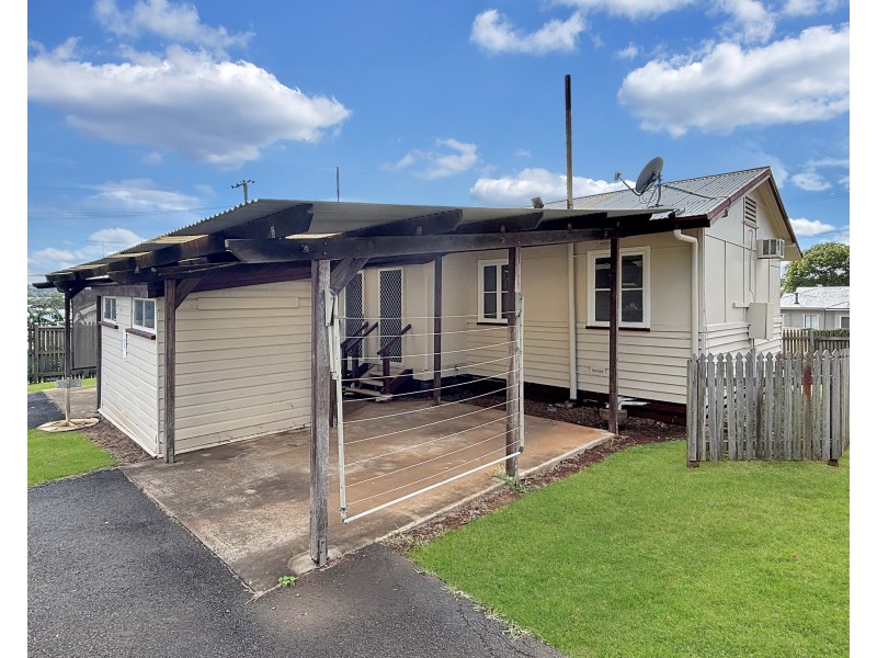 Unit 3/21 West Street, Newtown QLD 4350