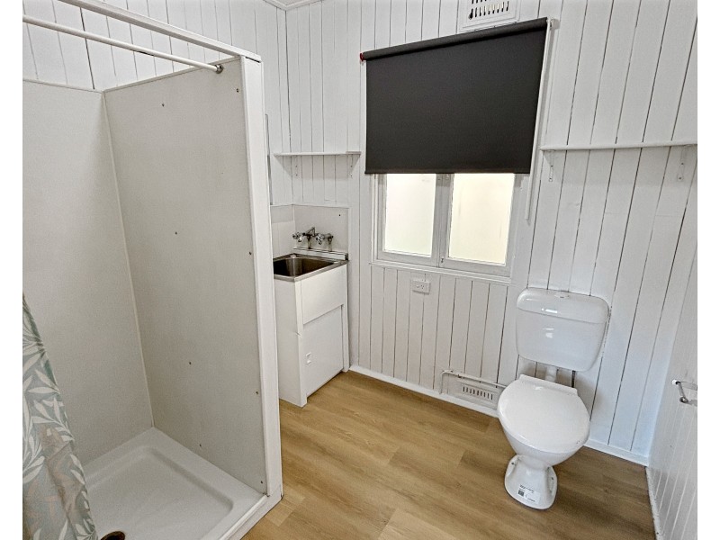 Unit 3/21 West Street, Newtown QLD 4350