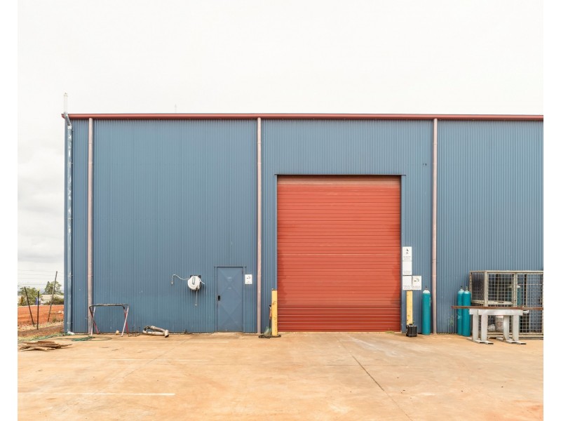 Shed 5/98 Buckland Street, Harristown QLD 4350