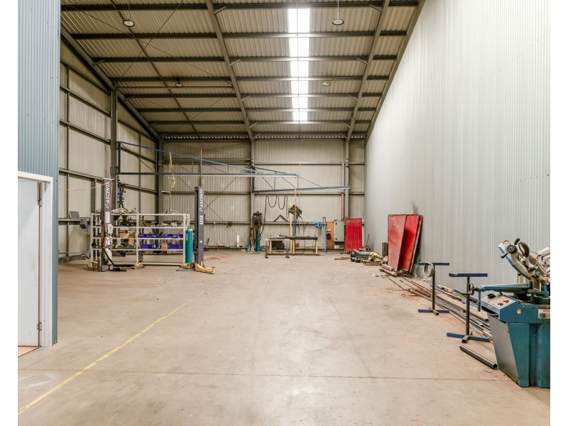 Shed 5/98 Buckland Street, Harristown QLD 4350