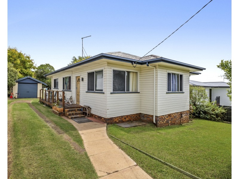 45 Hillview Avenue, Newtown QLD 4350
