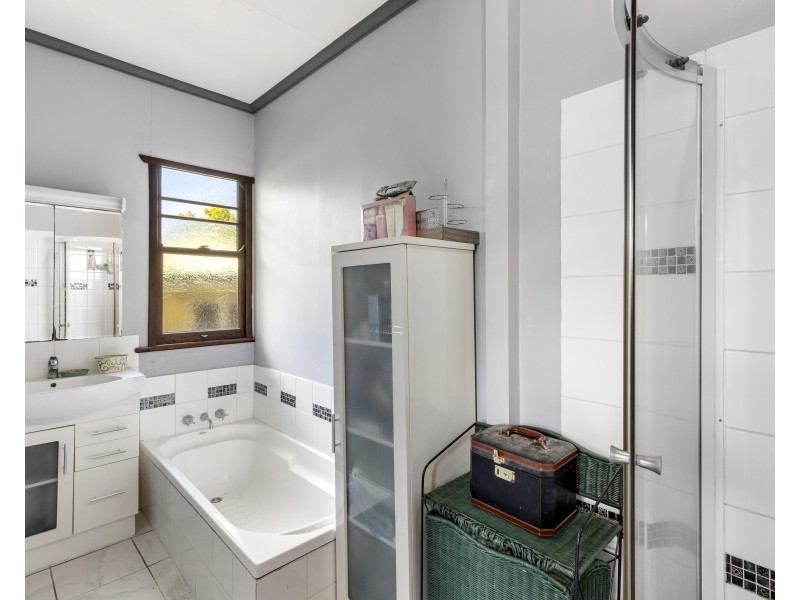 45 Hillview Avenue, Newtown QLD 4350