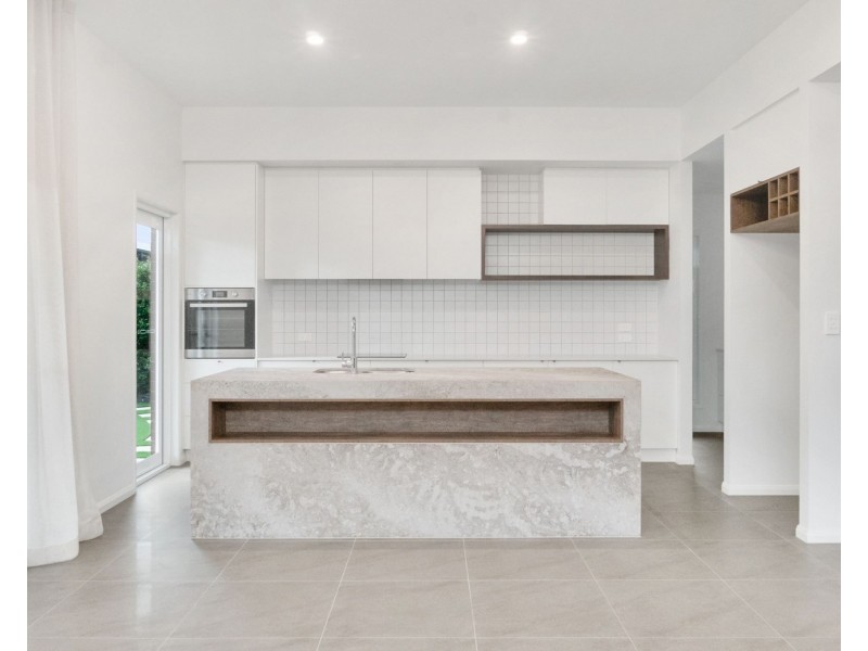 6 Carlow Lane, Middle Ridge QLD 4350