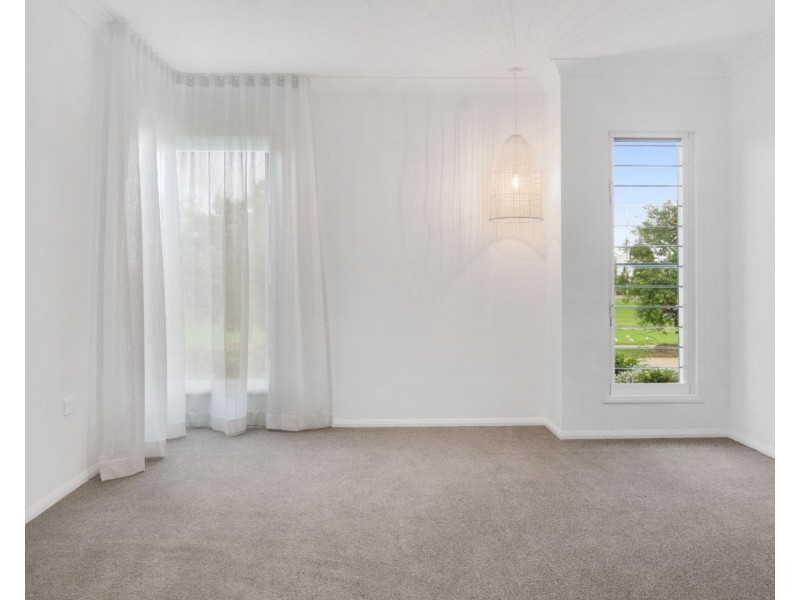 6 Carlow Lane, Middle Ridge QLD 4350