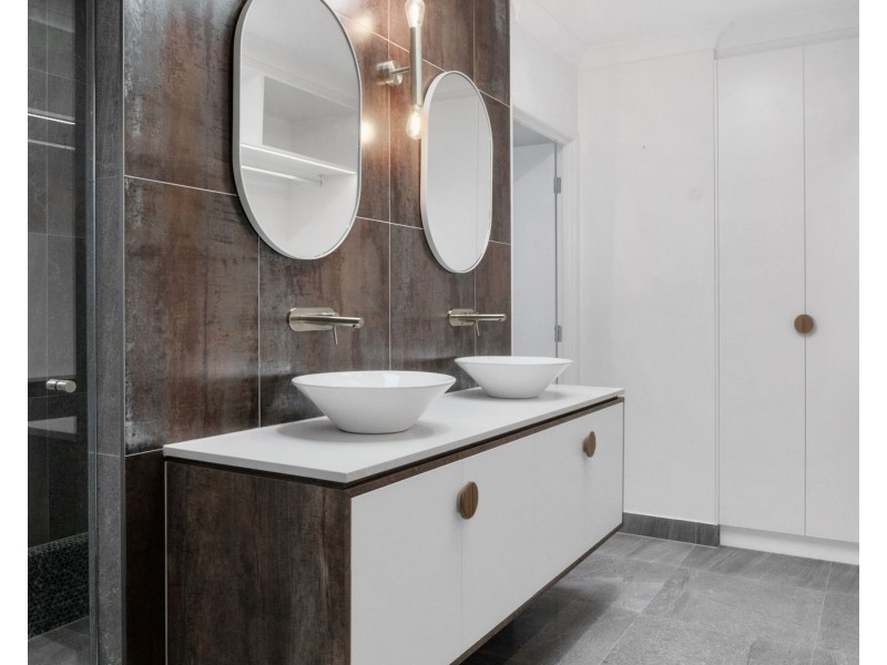 6 Carlow Lane, Middle Ridge QLD 4350