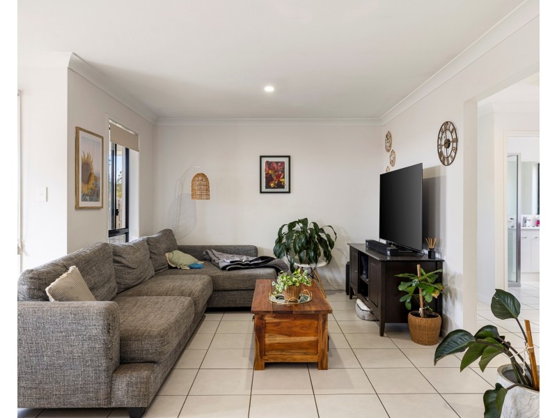 4 McInnes Crescent, Glenvale QLD 4350