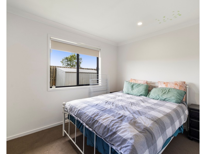 4 McInnes Crescent, Glenvale QLD 4350