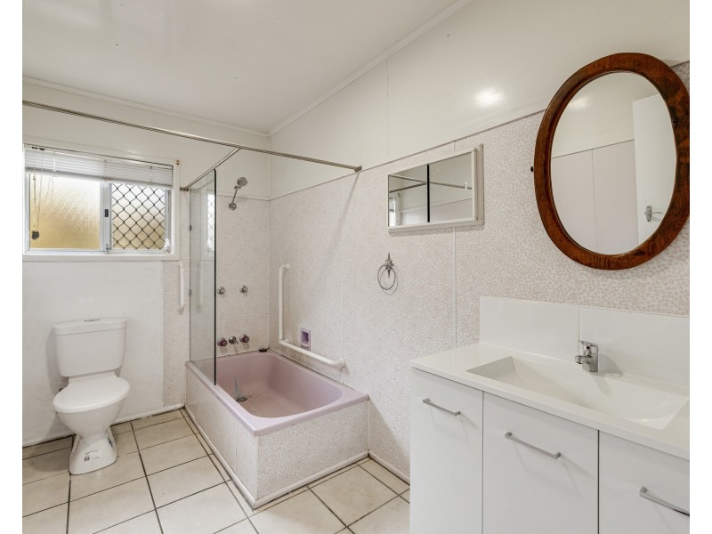 11 Rivett Street, South Toowoomba QLD 4350