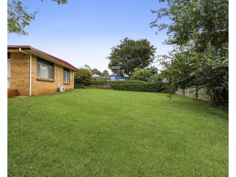 11 Rivett Street, South Toowoomba QLD 4350