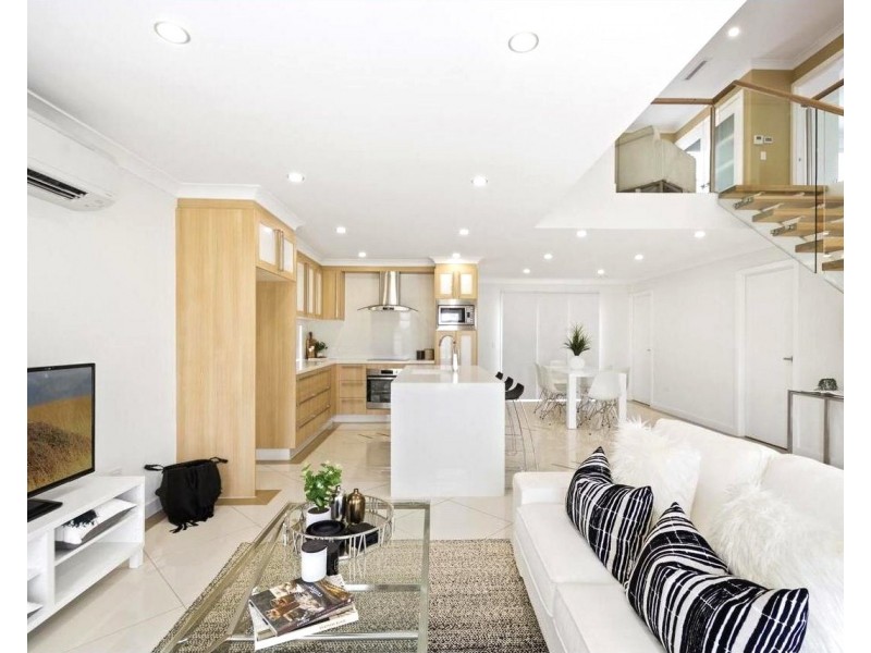 Unit 1/11 Pelican Drive, Rangeville QLD 4350