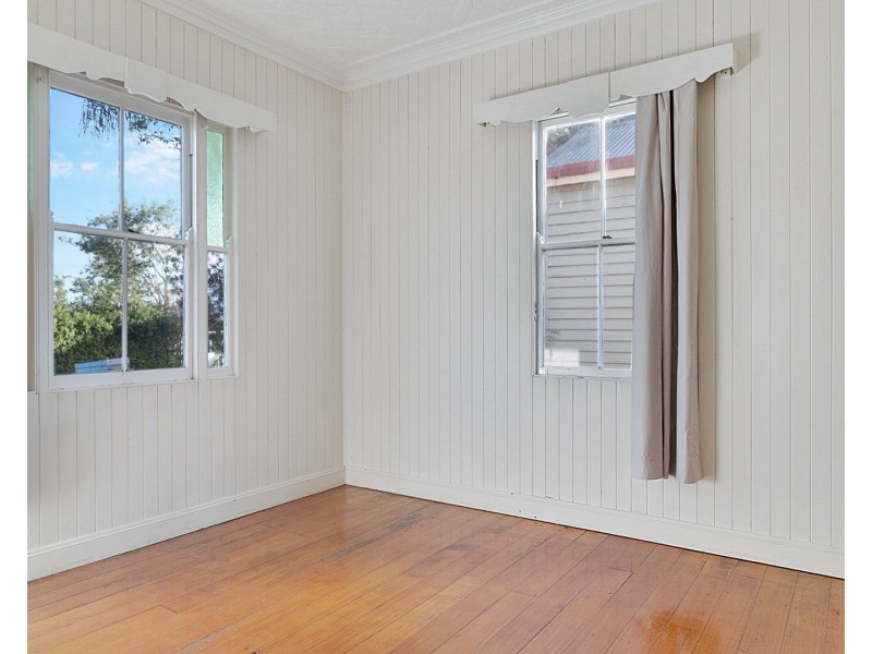 71 Alford Street, Mount Lofty QLD 4350