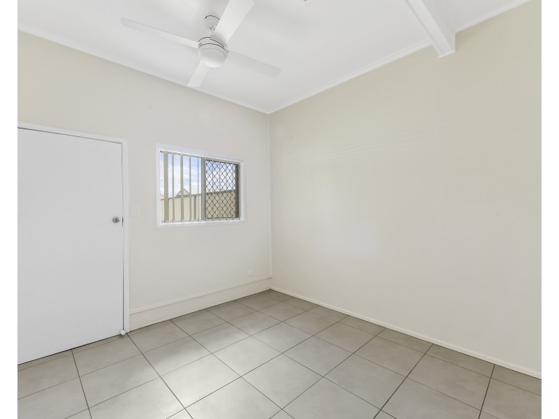 Unit 2/20 Doherty Street, Rockville QLD 4350