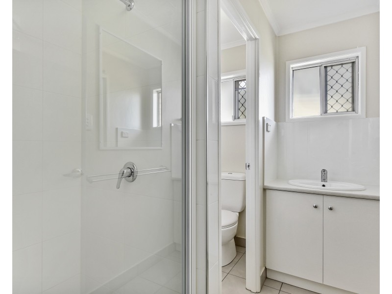 Unit 2/20 Doherty Street, Rockville QLD 4350