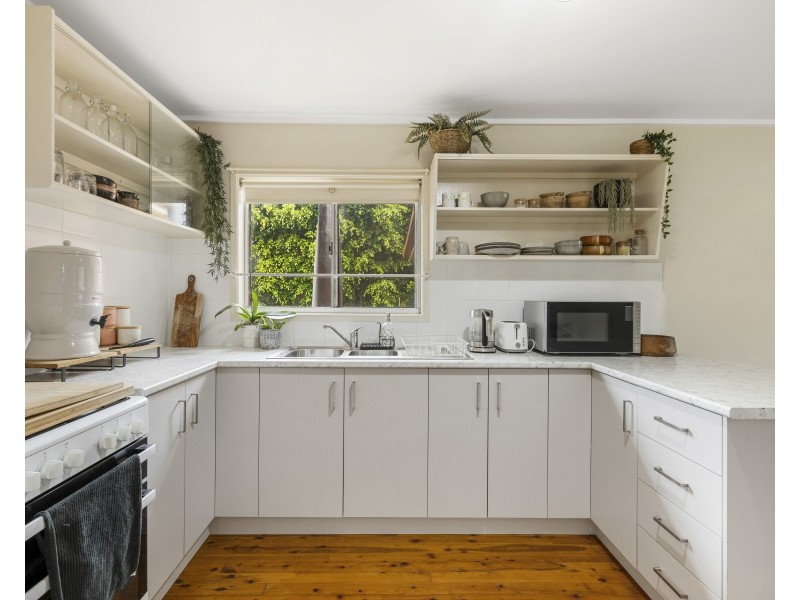 16 Hazzard Street, Centenary Heights QLD 4350