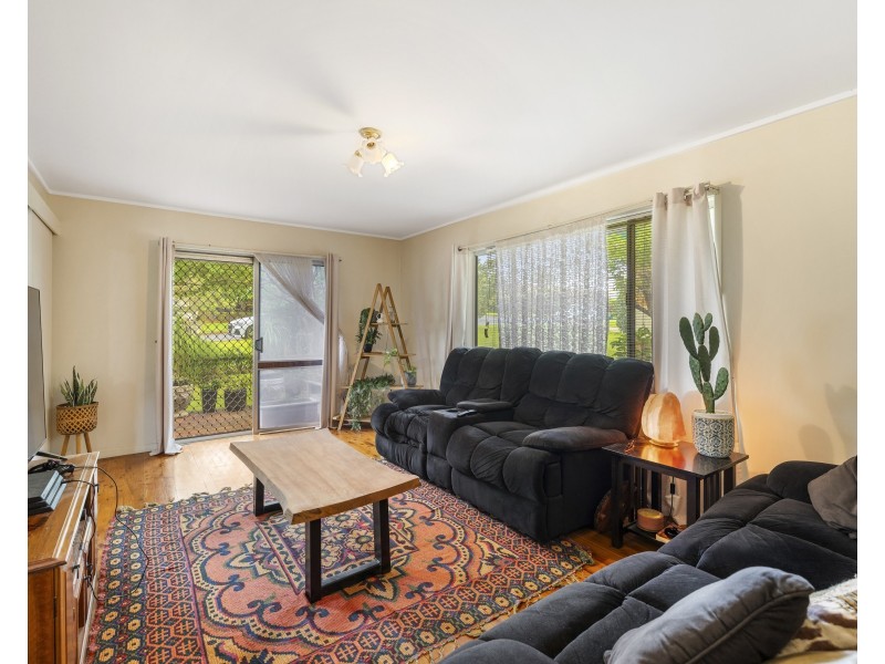 16 Hazzard Street, Centenary Heights QLD 4350