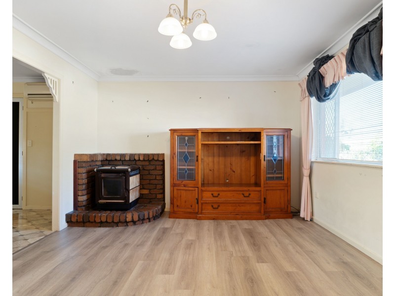 15 Challenor Street, Rockville QLD 4350