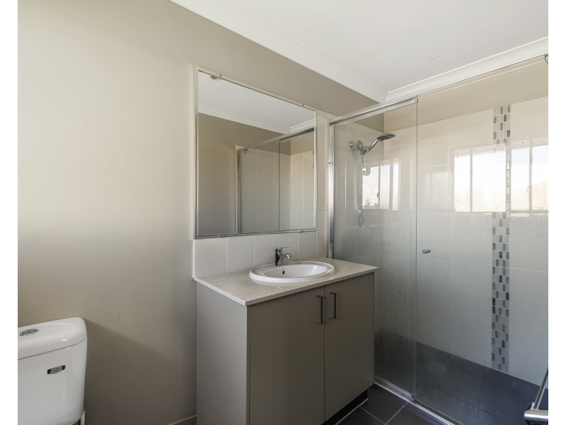 28 Alpine Court, Cranley QLD 4350
