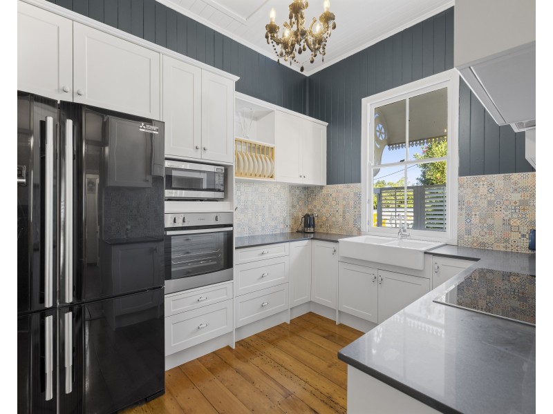 161 West Street, Newtown QLD 4350