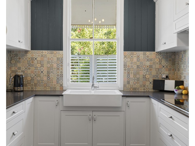 161 West Street, Newtown QLD 4350