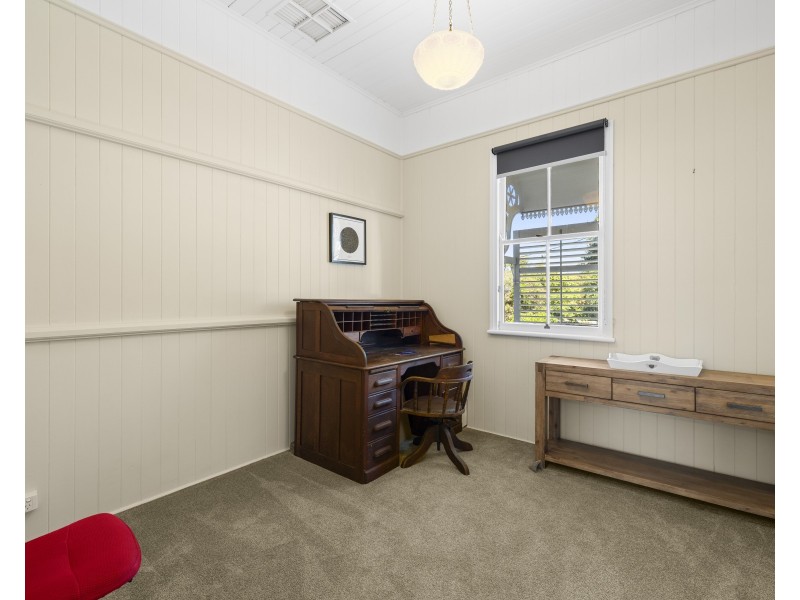 161 West Street, Newtown QLD 4350