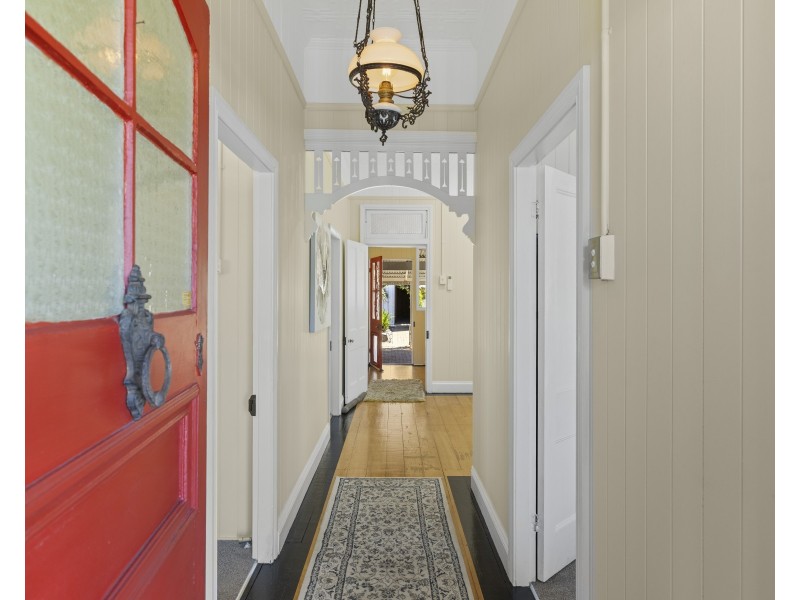 161 West Street, Newtown QLD 4350