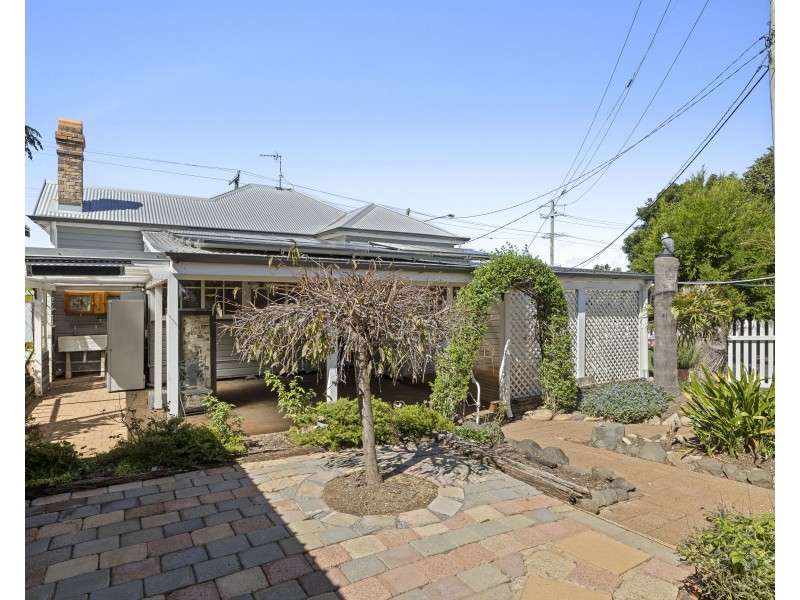 161 West Street, Newtown QLD 4350