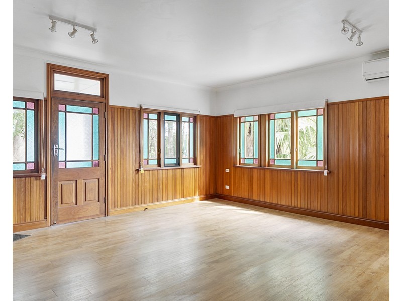 37 Moloney Street, North Toowoomba QLD 4350