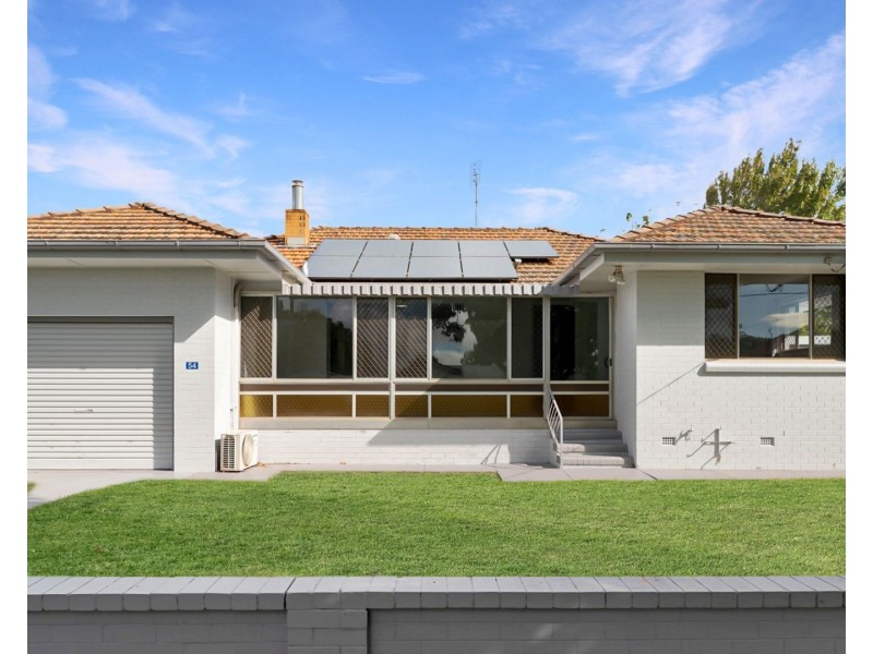 54 Wallace Street, Newtown QLD 4350