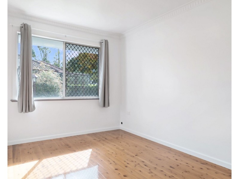 54 Wallace Street, Newtown QLD 4350