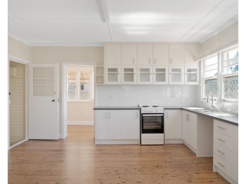 291 West Street, Harristown QLD 4350