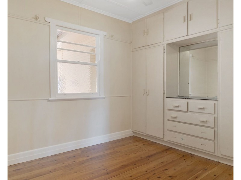 291 West Street, Harristown QLD 4350