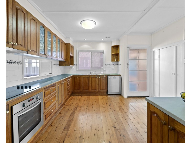 14 Dunne Street, Harristown QLD 4350