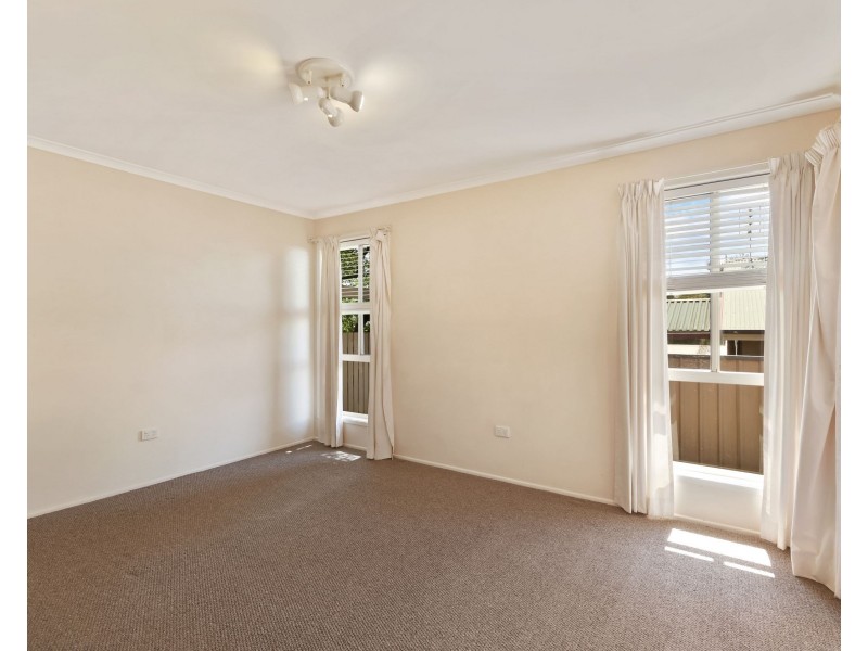 34 Catalina Drive, Wilsonton QLD 4350