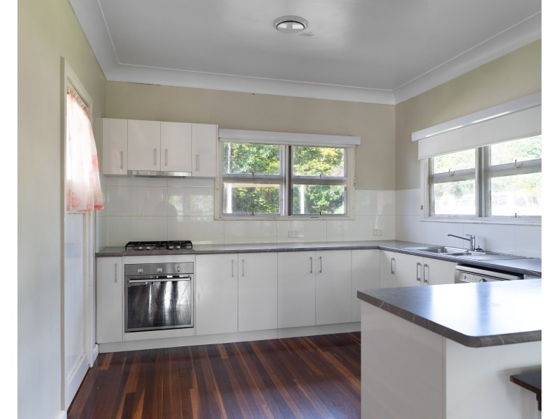 22 Hennessy Street, Harristown QLD 4350