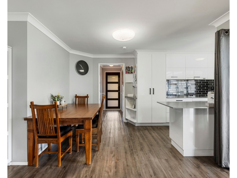 6 Hanna Court, Westbrook QLD 4350