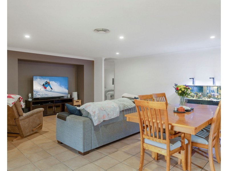 36 Banksdale Drive, Middle Ridge QLD 4350