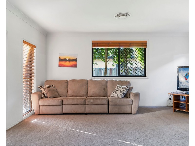 36 Banksdale Drive, Middle Ridge QLD 4350