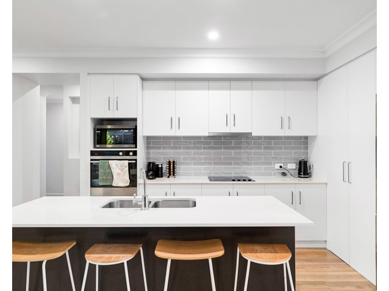 Unit 2/59 Jellicoe Street, Mount Lofty QLD 4350