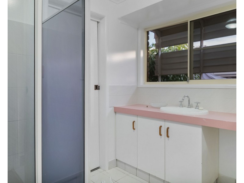 Unit 1/16 Ruth Street, Centenary Heights QLD 4350